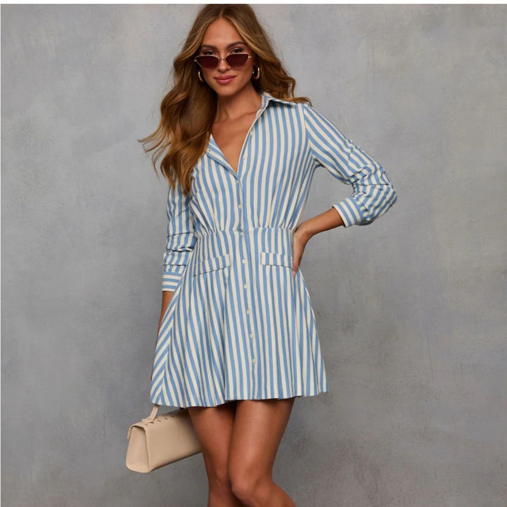 Vici Collection Adena Striped Mini Shirt Dress Size Medium Blue and White